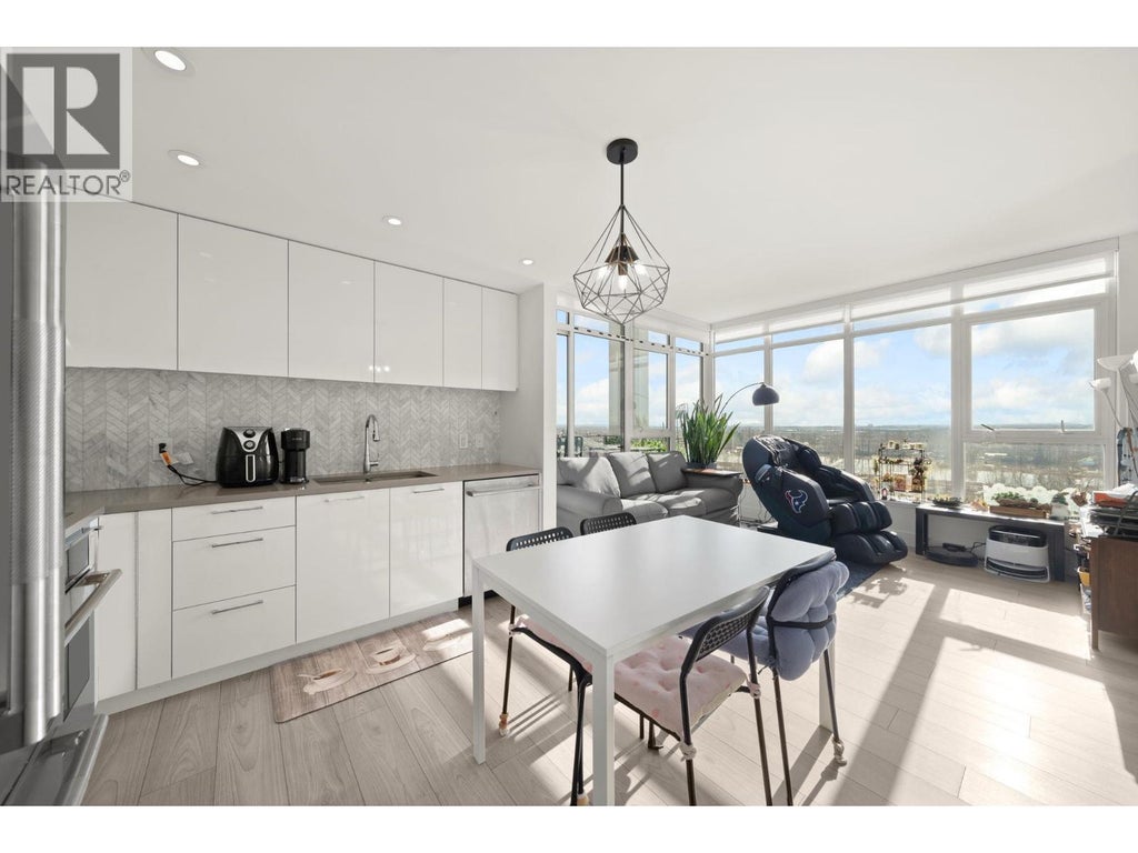 1405 3581 E Kent Avenue North, Vancouver