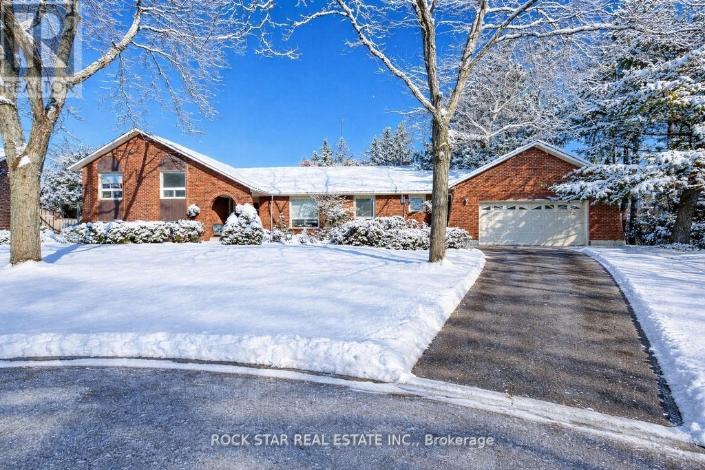 14 Cairnmore Court, Brampton (snelgrove)