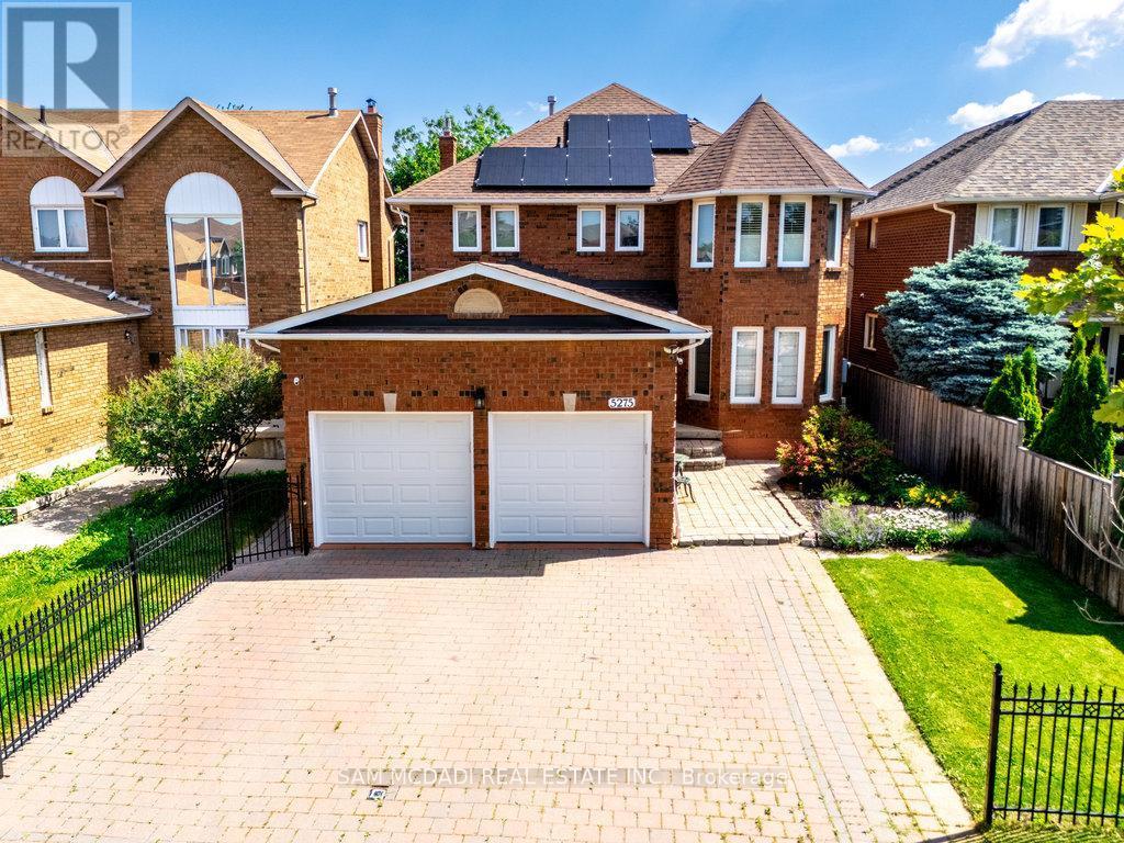 5275 Thornwood Drive, Mississauga (hurontario)