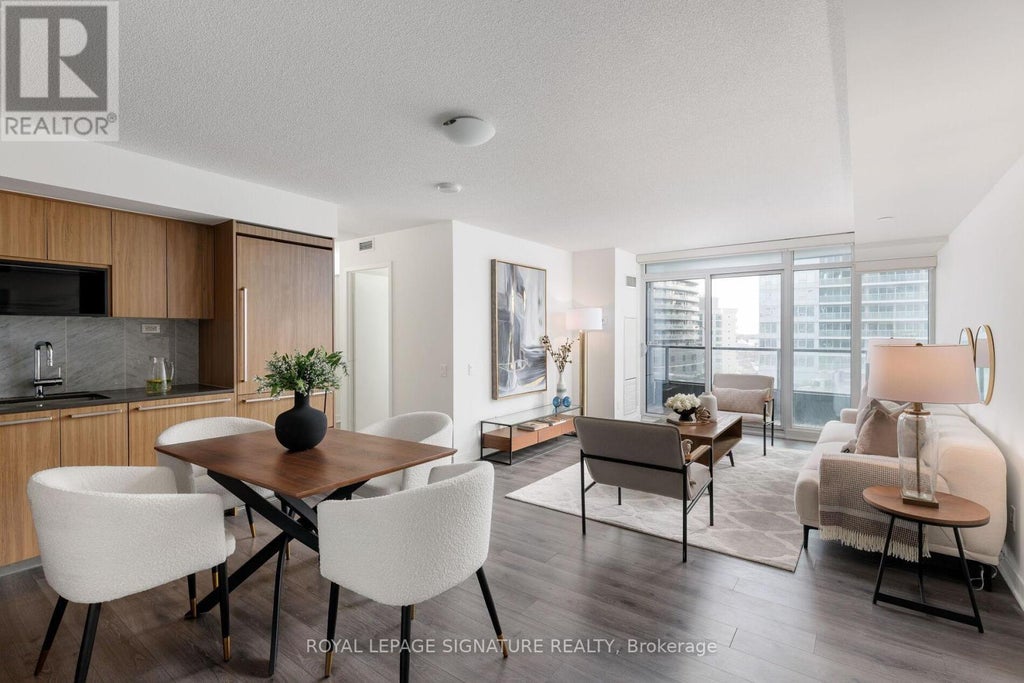 712 - 70 Queens Wharf Road, Toronto (waterfront Communities)