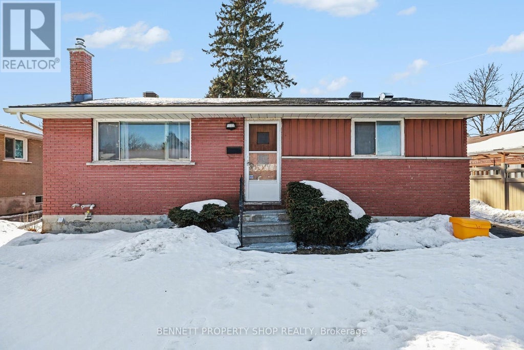 1112 Cobden Road, Ottawa