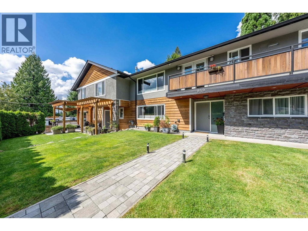 949 Hartford Place, North Vancouver