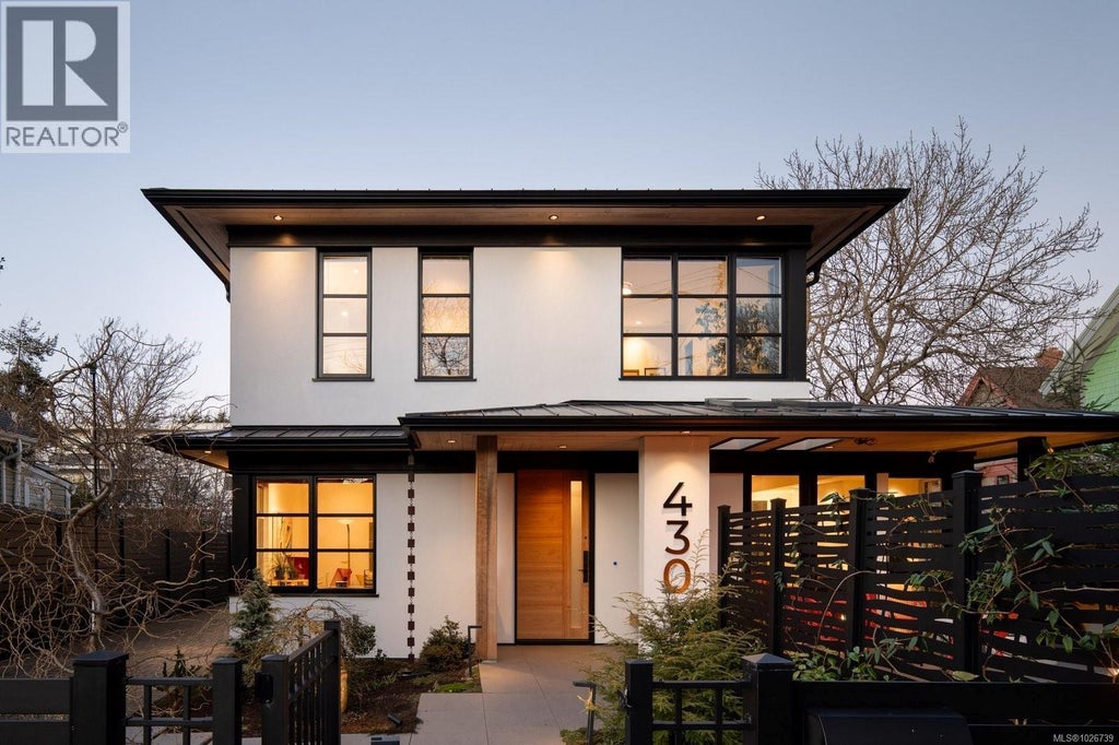 430 Luxton Avenue, Victoria