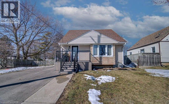 98 Ballantyne Avenue, Cambridge