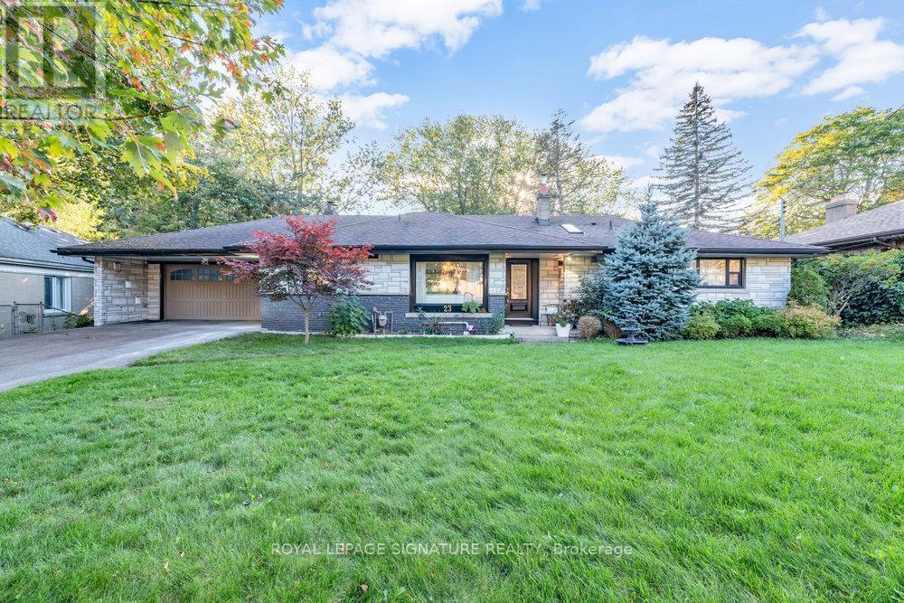 23 Burnview Crescent, Toronto (woburn)