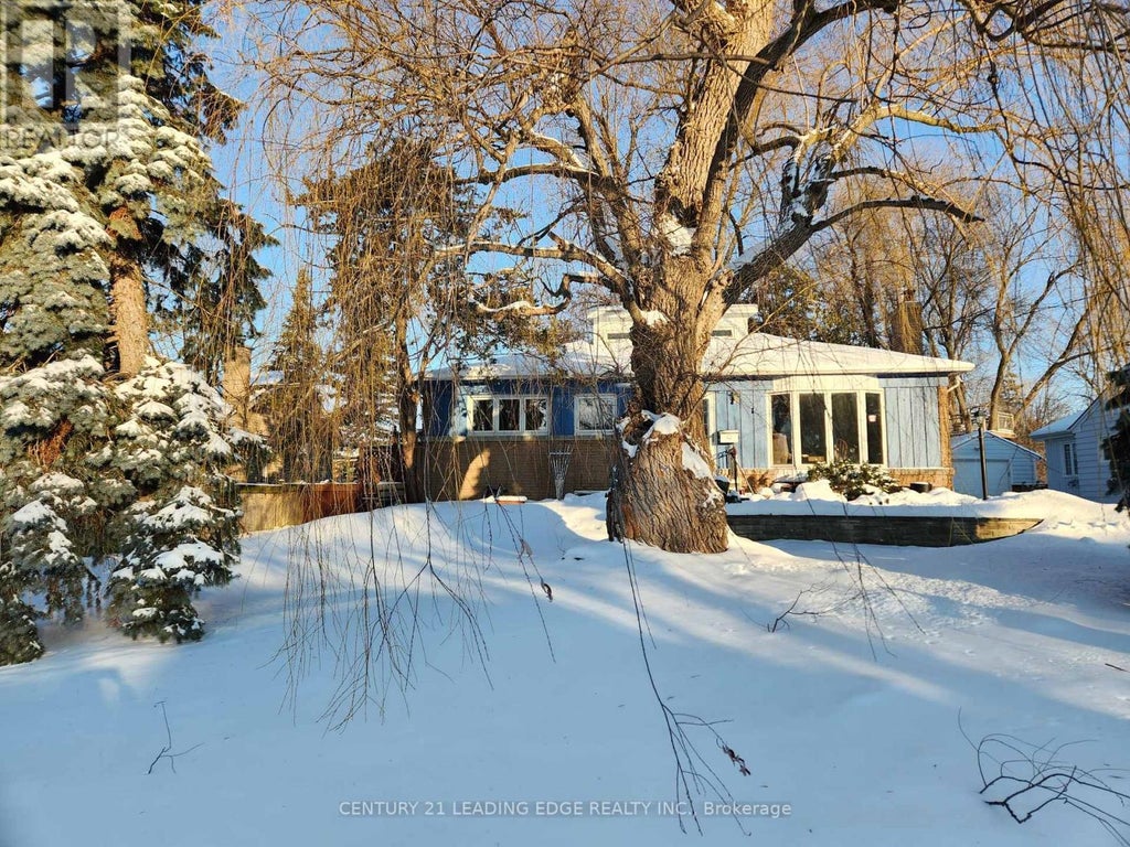 4 Rougecrest Drive, Markham (markham Village)