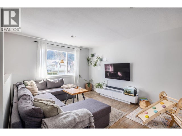 2728 Riffington Place, West Kelowna