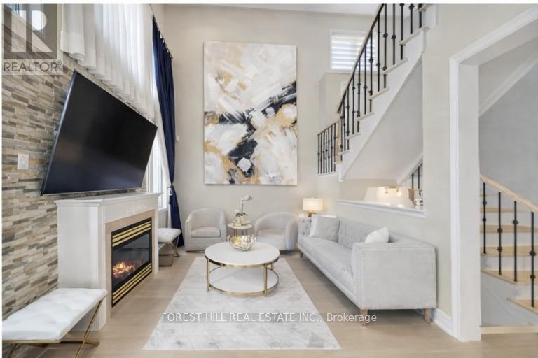 101 Ravine Edge Drive, Richmond Hill (jefferson)