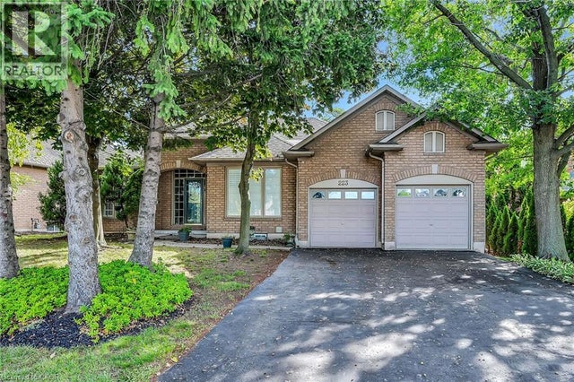 223 Greenbriar Road, Ancaster