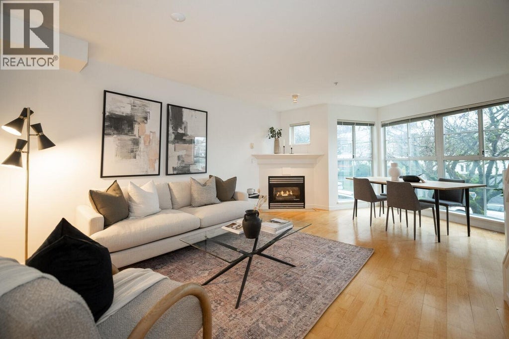 211 692 W 7th Avenue, Vancouver