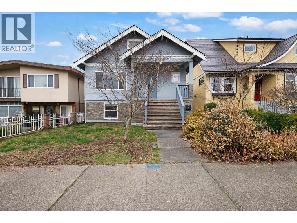 2675 Dundas Street, Vancouver