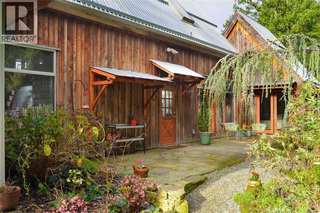 241 Little Mountain Road, Salt Spring