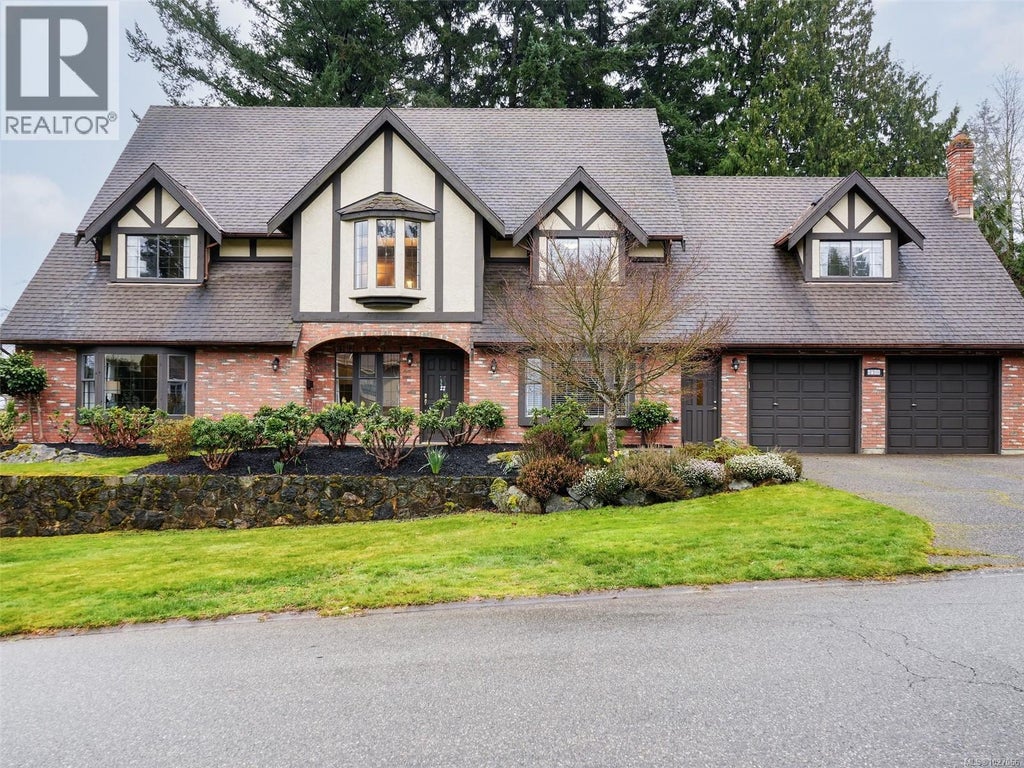 4758 Amblewood Drive, Saanich