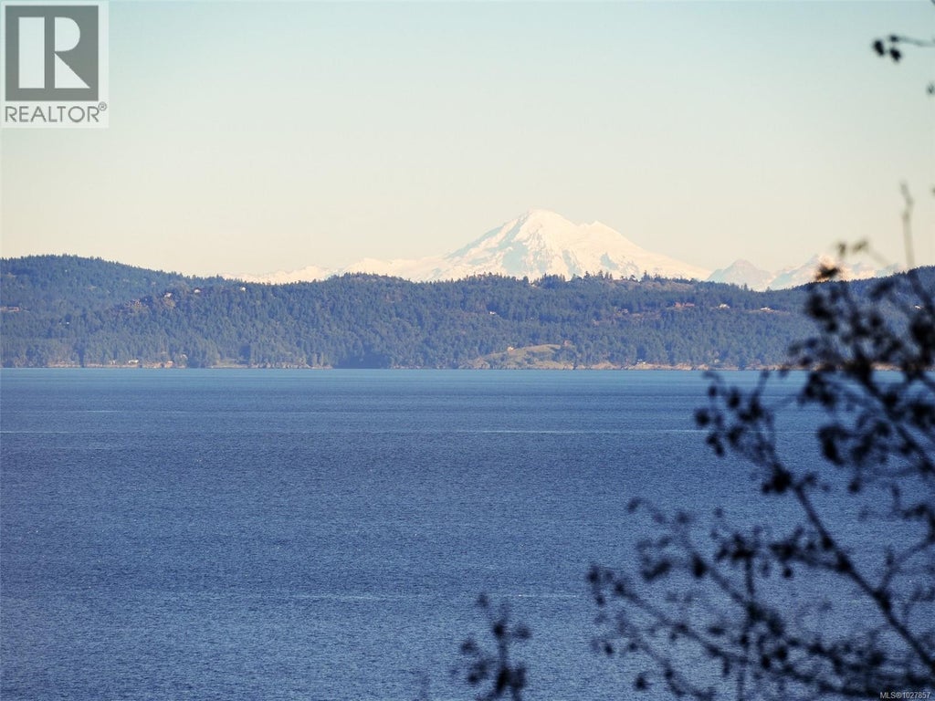 4553 Cordova Bay Road, Saanich