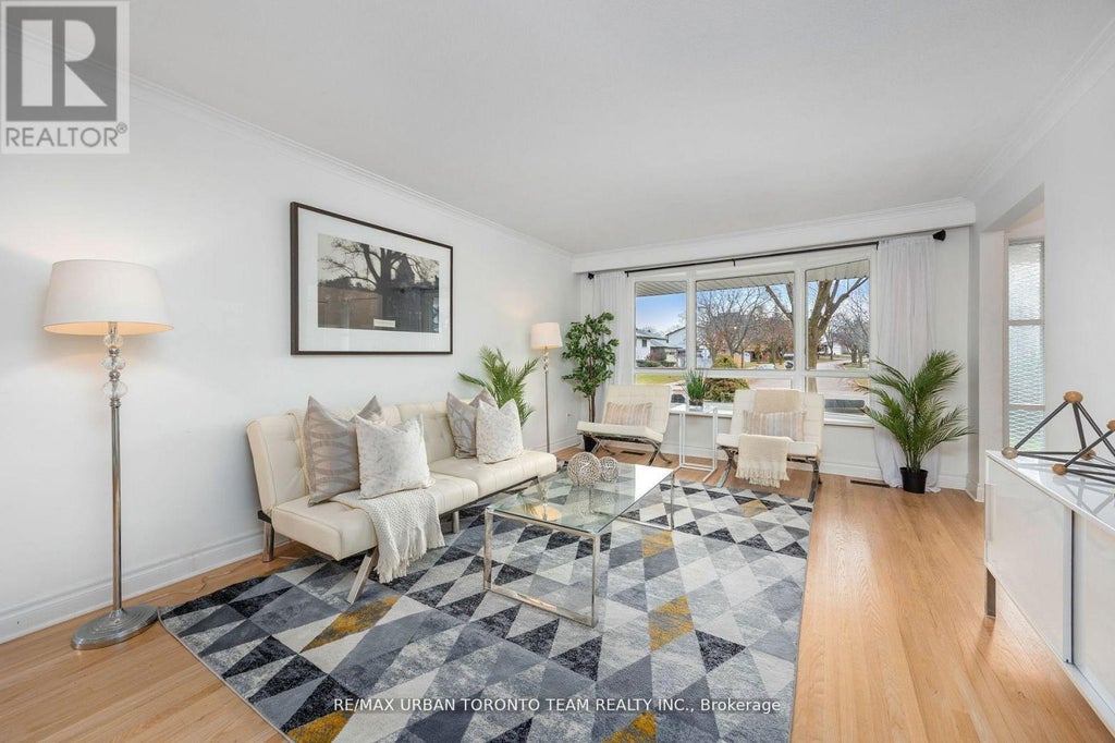 12 Wardencourt Drive, Toronto (tam O'shanter-Sullivan)