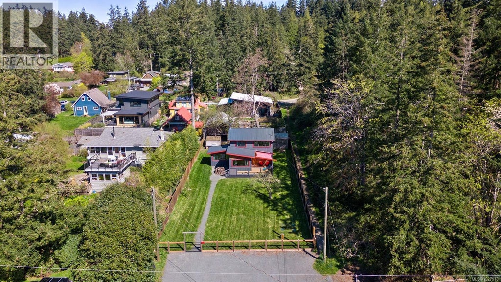 1304 Midden Road, Comox