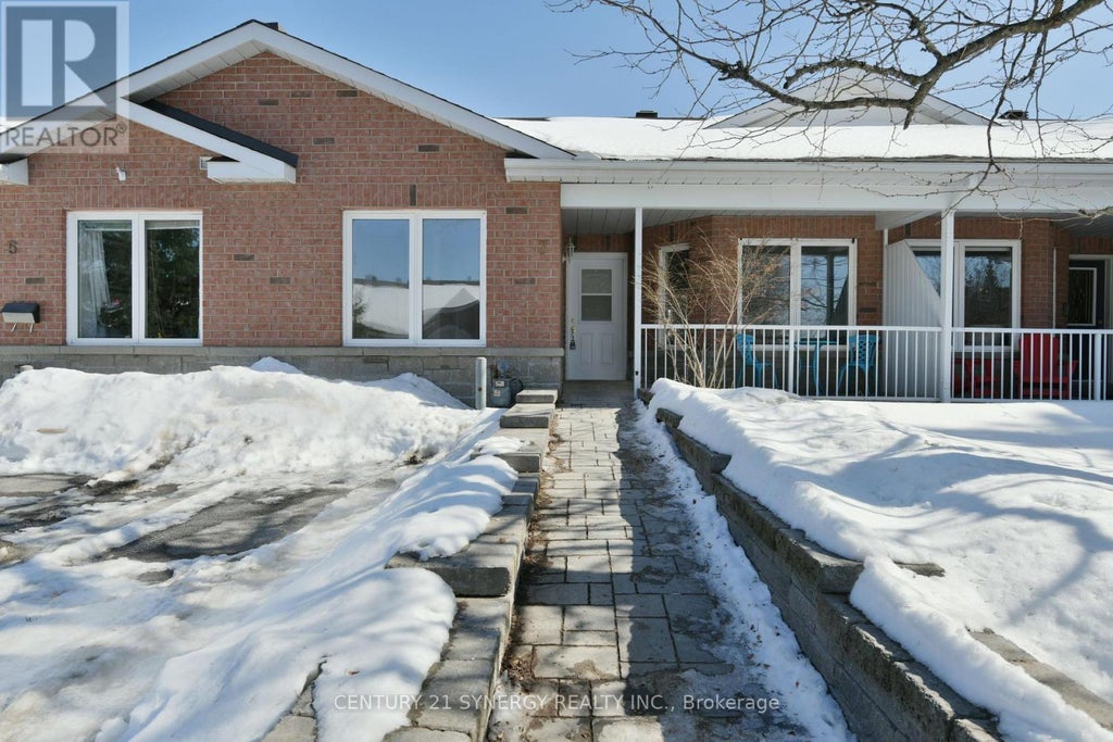 7 Weaver Crescent, Ottawa