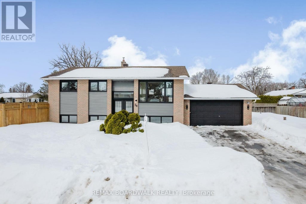 38 Courtney Road W, Ottawa