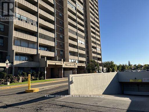 2105 - 3390 Weston Road, Toronto (humbermede)