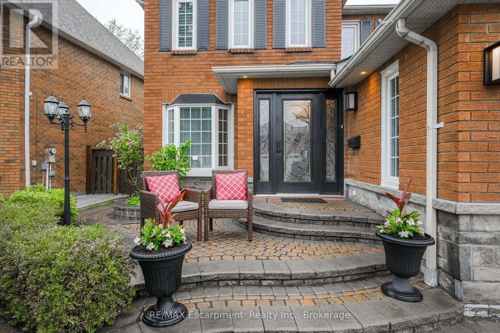 357 Nahani Way, Mississauga (hurontario)