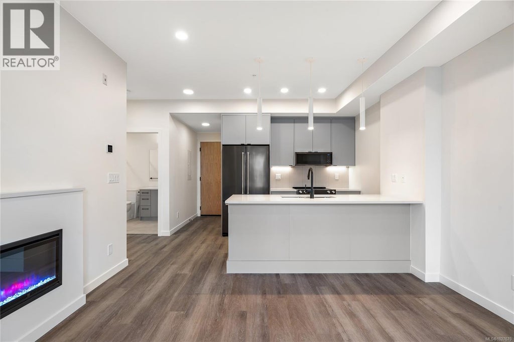 507 610 Lampson Street, Esquimalt