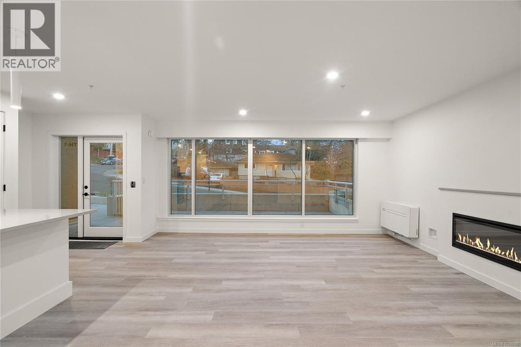 Th1 1102 Esquimalt Road, Esquimalt