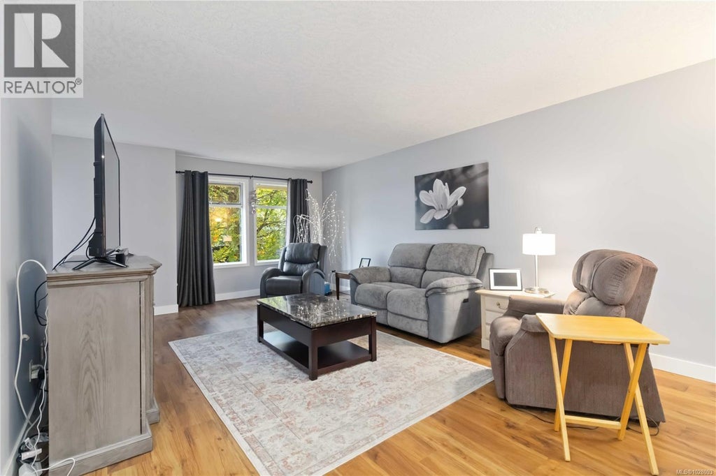 201 2311 Mills Road, Sidney