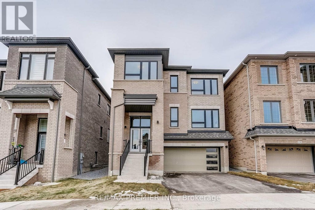 1218 Talisman Manor, Pickering