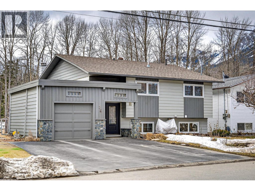 46 Mt Proctor Avenue, Fernie