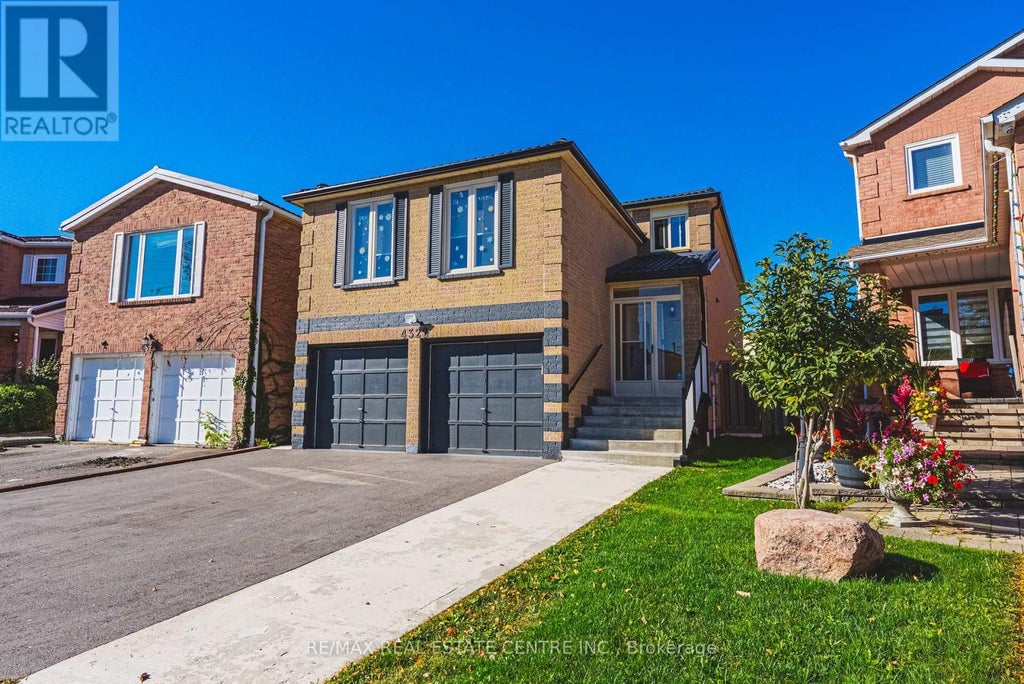 4322 Waterford Crescent, Mississauga (hurontario)