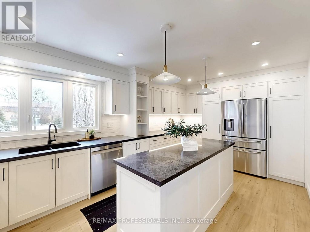 7 - 1755 Rathburn Road E, Mississauga (rathwood)