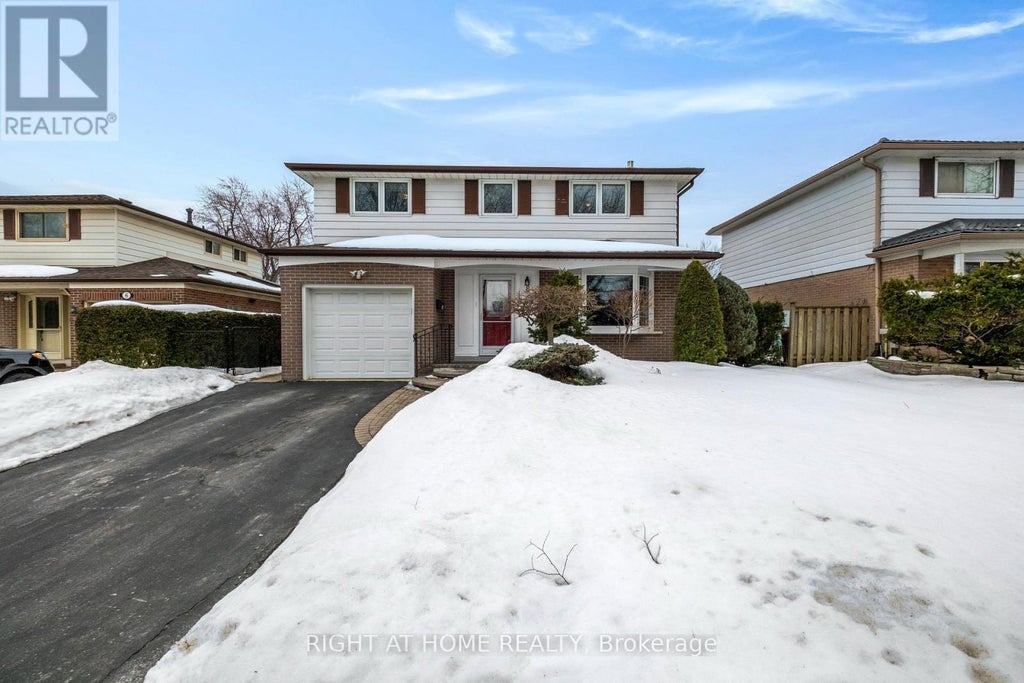 8 Parkington Crescent, Toronto (woburn)