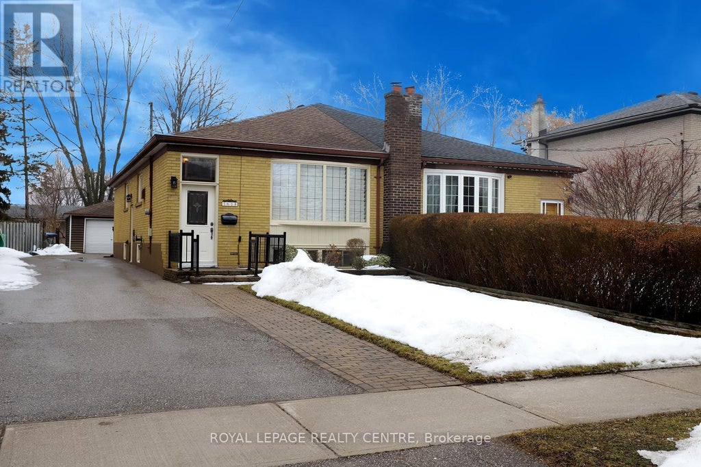 3638 Anniversary Road, Mississauga (erindale)