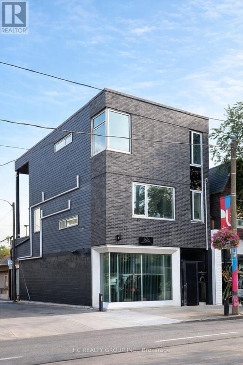 899 Dundas Street W, Toronto (trinity-Bellwoods)