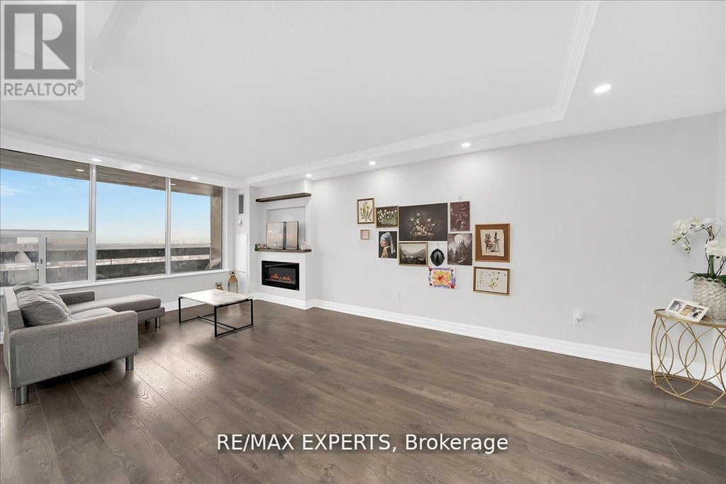 2115 - 11 Wincott Drive, Toronto (kingsview Village-The Westway)