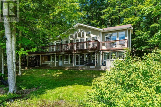 157 Farlain Lake Road W, Tiny