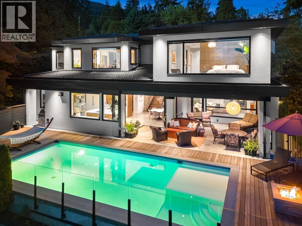 2650 Rosebery Avenue, West Vancouver