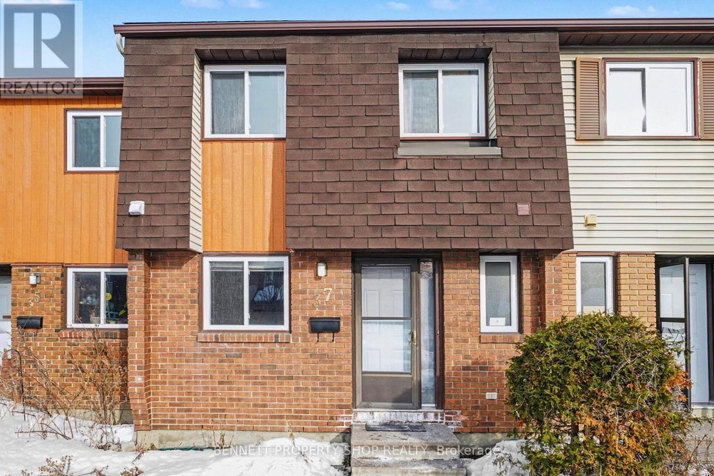 37 Pixley Private, Ottawa