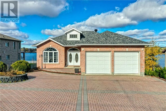 1286 Lakewood Drive, Sudbury