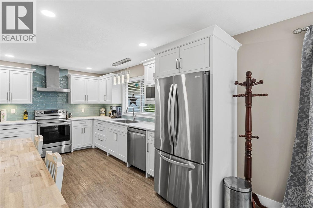 750 Bradbury Avenue, Parksville