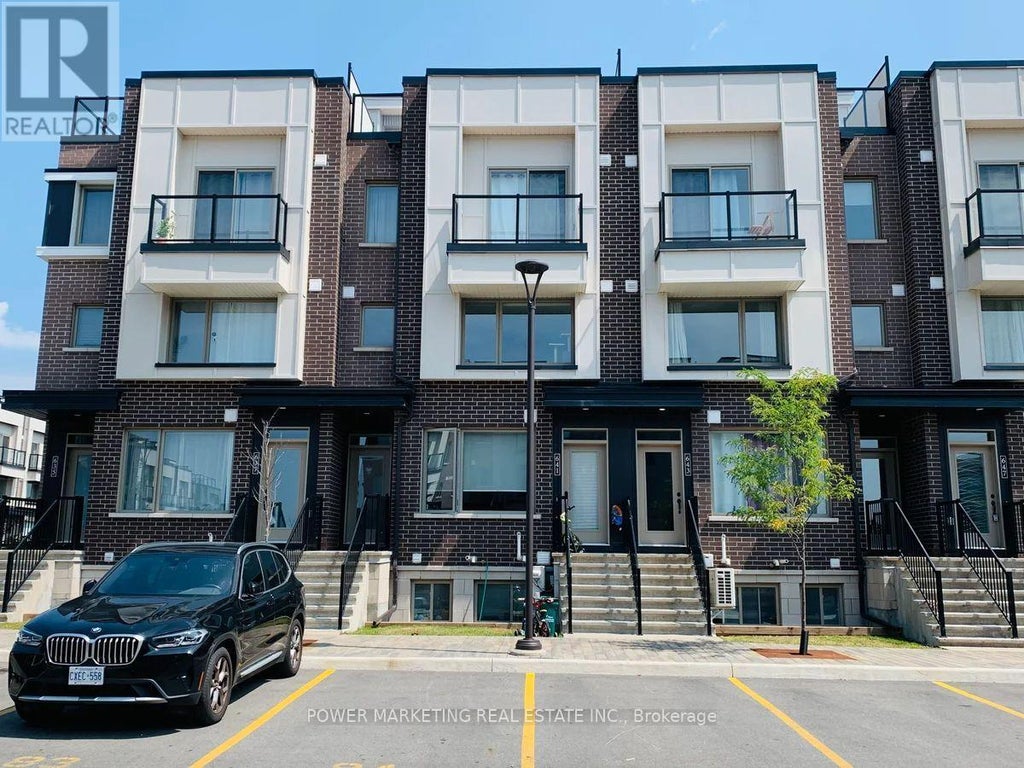641 Makwa Private, Ottawa