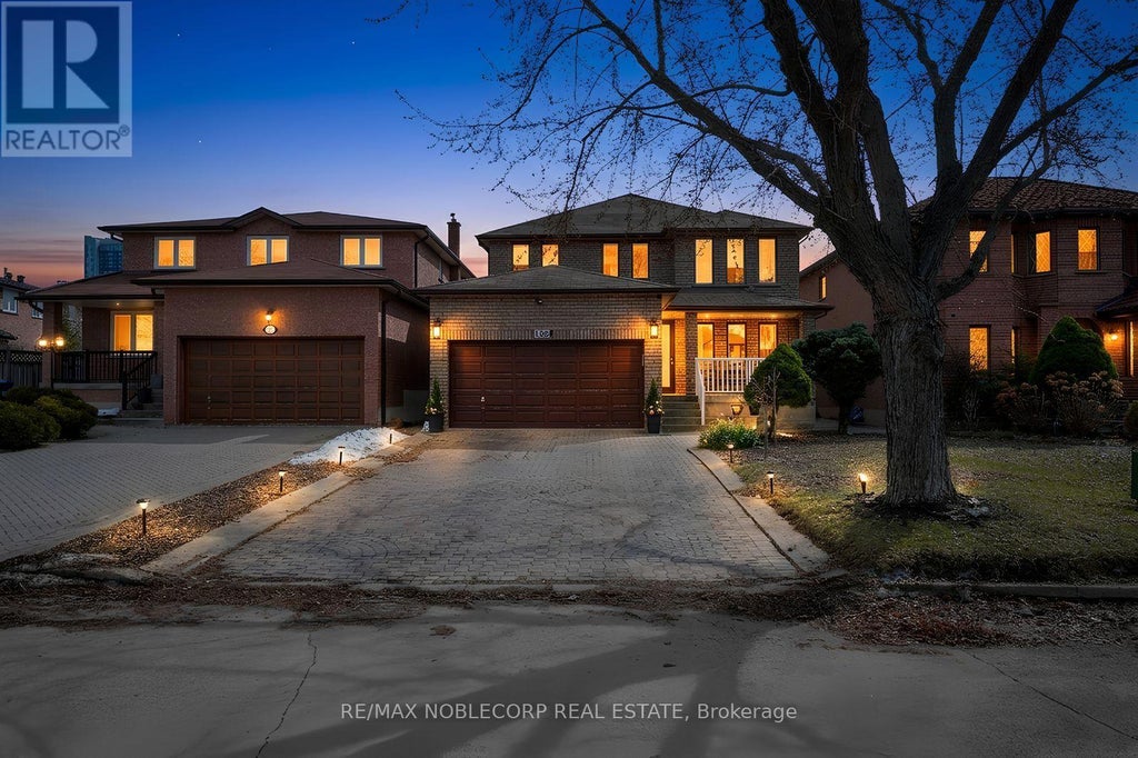 100 Glenn Hawthorne Boulevard S, Mississauga (hurontario)