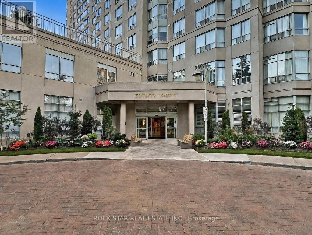 2702 - 88 Corporate Drive, Toronto (woburn)