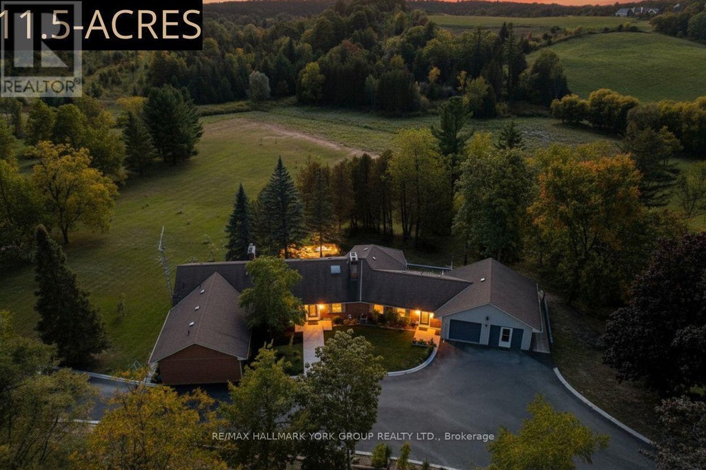 3815 King Road, King