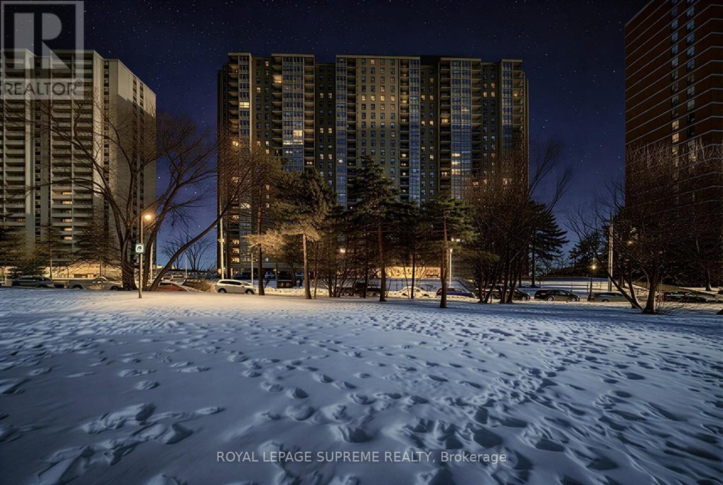 910 - 75 Emmett Avenue, Toronto (mount Dennis)