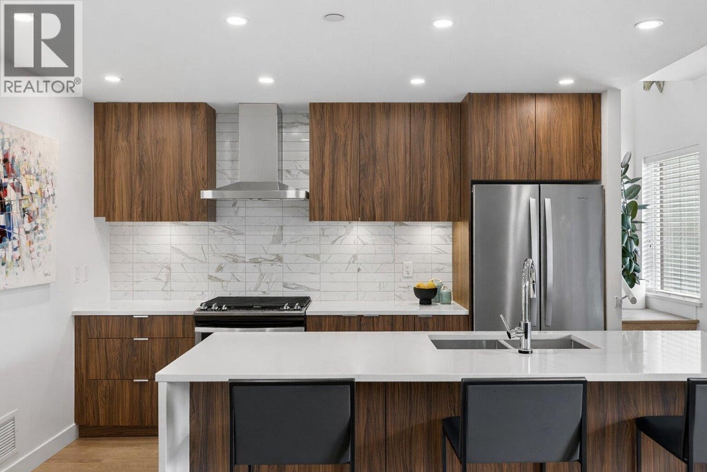 14 3596 Salal Drive, North Vancouver