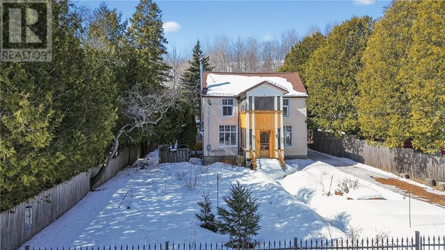 17 Phipps Street, Gore Bay, Manitoulin Island