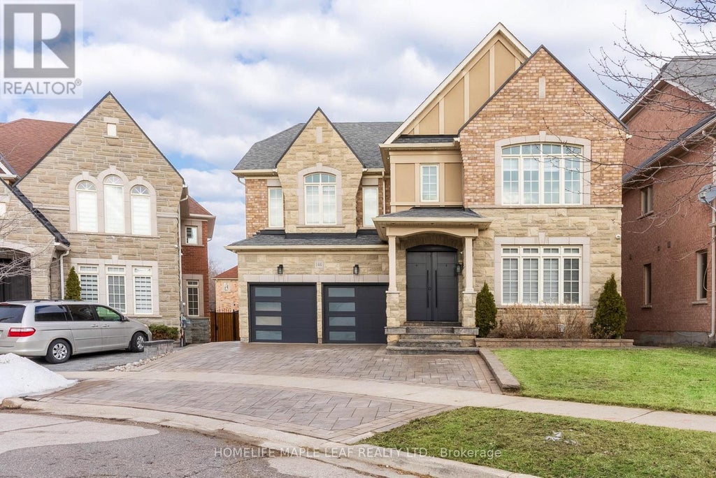 144 Bloomsbury Avenue, Brampton (vales Of Castlemore)