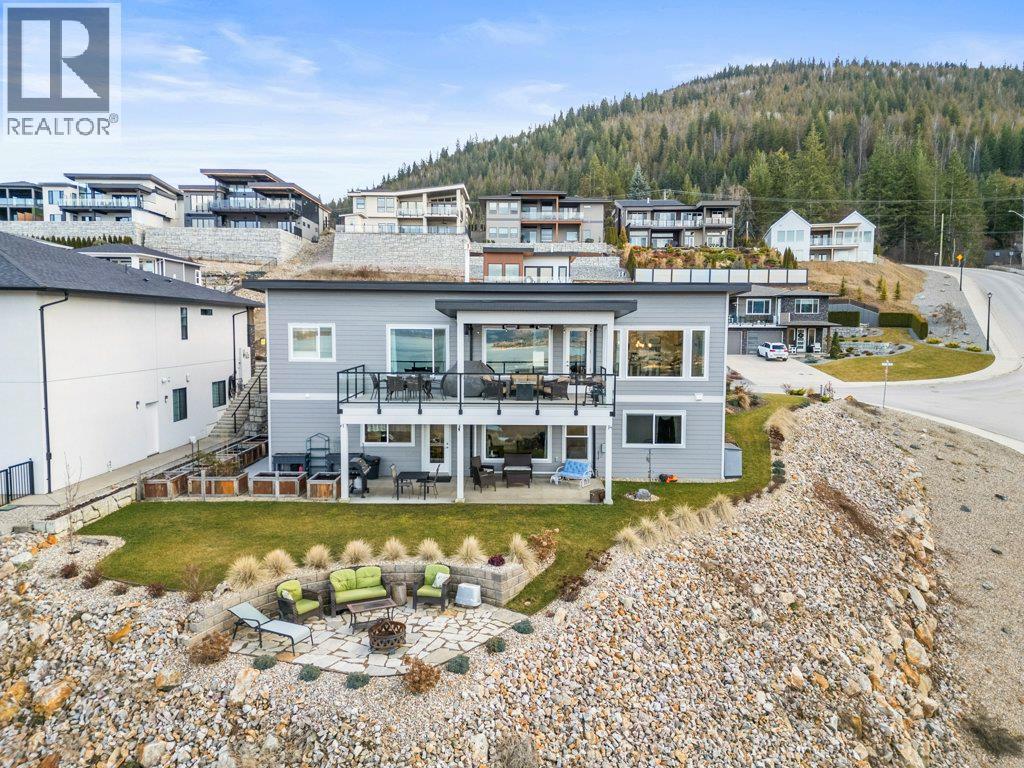 1021 17 Avenue Se, Salmon Arm