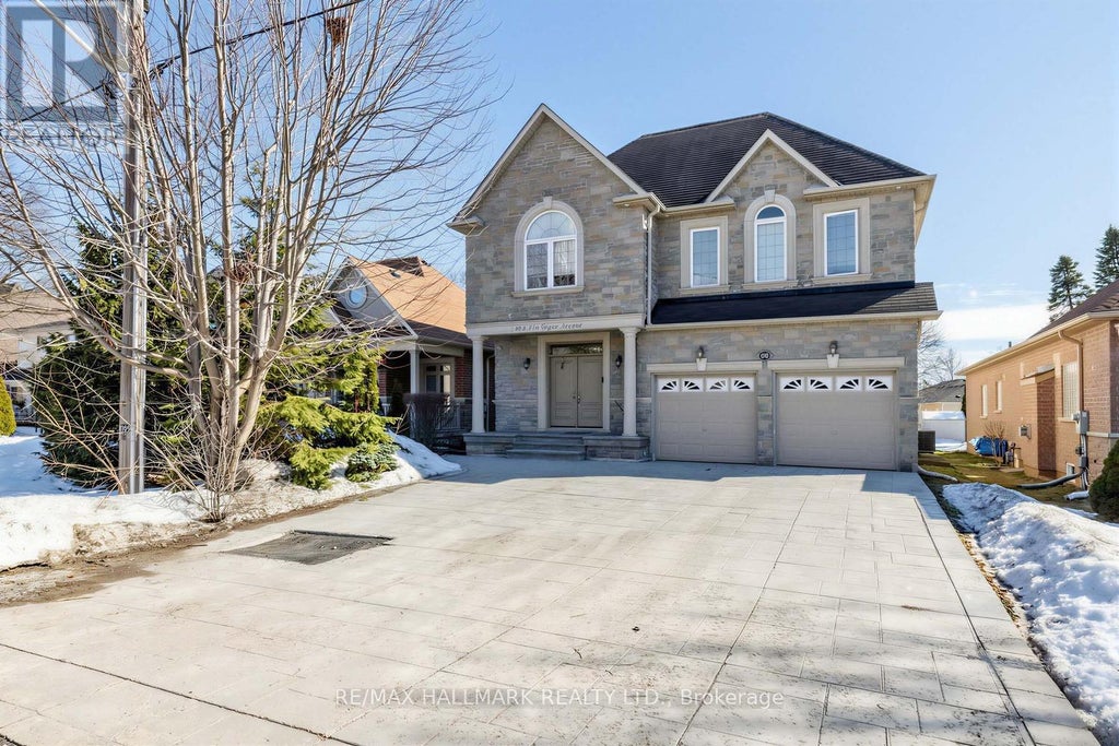 69 B Elm Grove Avenue, Richmond Hill (oak Ridges)